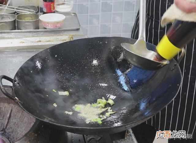 家庭红烧土豆的简单做法？红烧土豆怎样做才好吃？