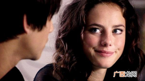 暧昧的人突然不聊天了为什么，为什么女生和你暧昧时