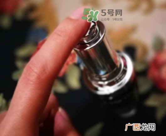 小黑瓶和红腰子哪个好？小黑瓶和红腰子哪个先用