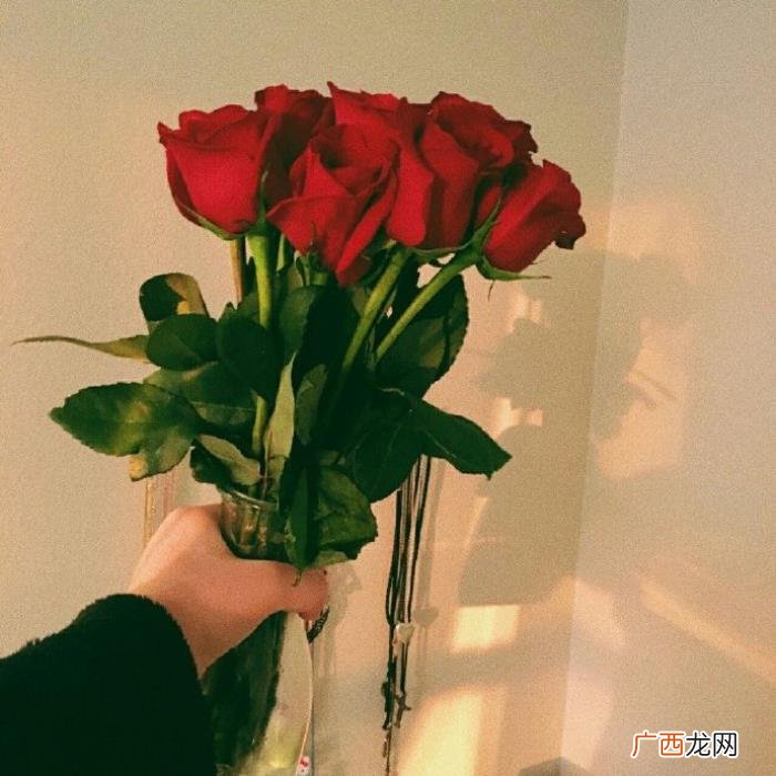 分手后还能正常聊天是为什么，分手后还能正常聊天