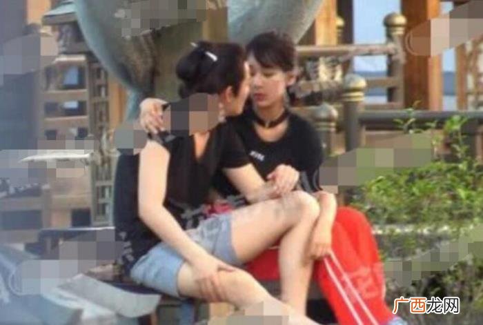 杨紫男朋友是谁，杨紫打飞的探班男友秦俊杰