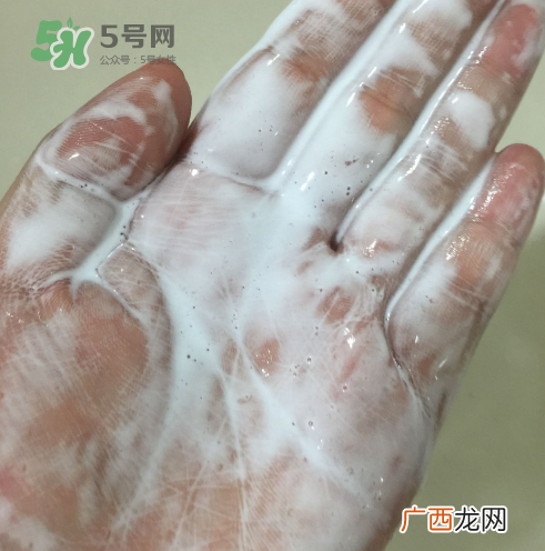 理肤泉洁面啫喱怎么样?理肤泉洁面啫喱好用吗?