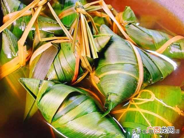 包粽子糯米泡几个小时?包粽子时,糯米到底要泡几小时?