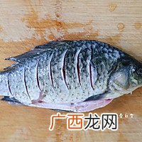 汤奶白有技巧 豆腐鲫鱼汤秘?鲜美营养清炖鱼汤