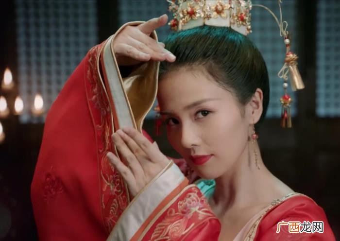 白浅大师兄，白鹿演绎帅气龙帮主与白浅大师兄带来