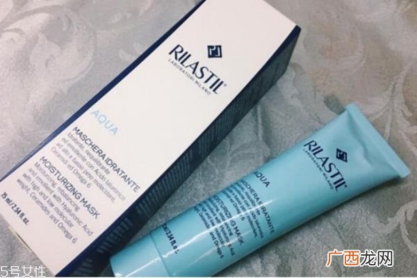 17岁女生用什么护肤品适合17岁用的护肤品