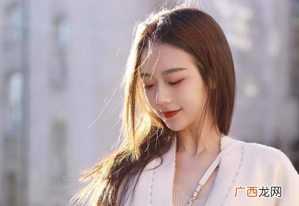 暗恋女生送什么礼物好，送什么礼物给女生好