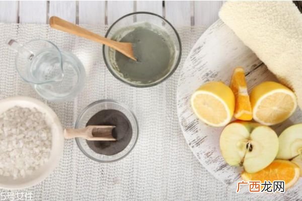柠檬汁可以直接敷脸吗柠檬敷脸的正确方法
