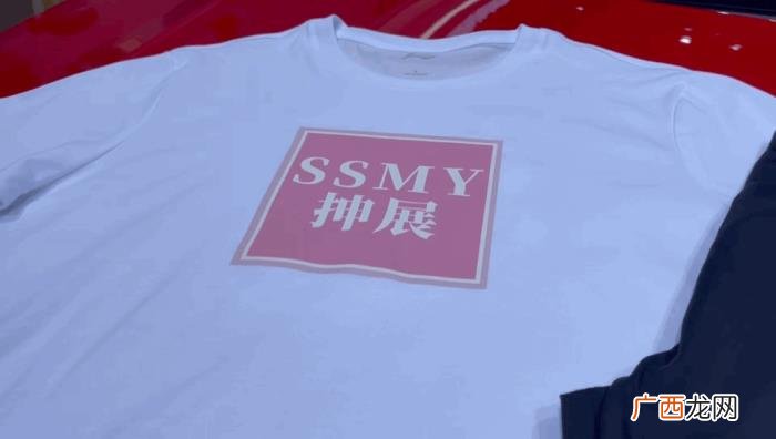 王一博奥迪，成都车展上王一博签名版的奥迪新款