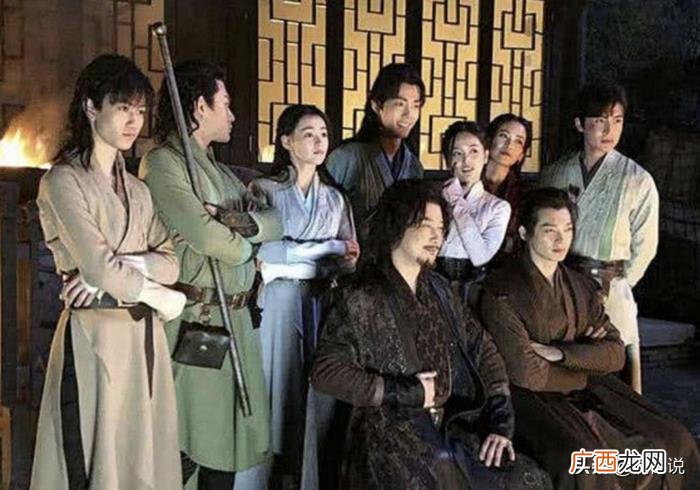 吴宣仪肖战，中国好同事肖战为吴宣仪新店开张送花篮