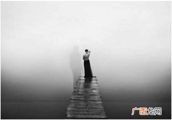 殉情是什么意思？如何评价殉情这样一种行为？