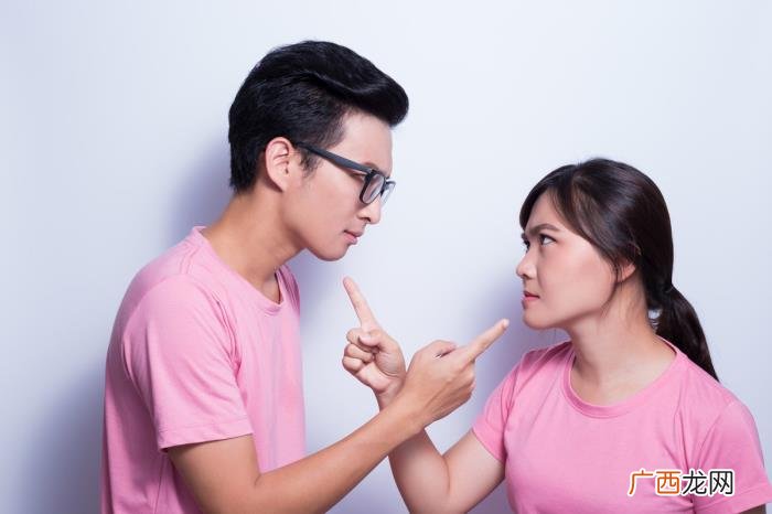 一吵架就把离婚挂嘴边的女人 一吵架就离婚的女人能不能要