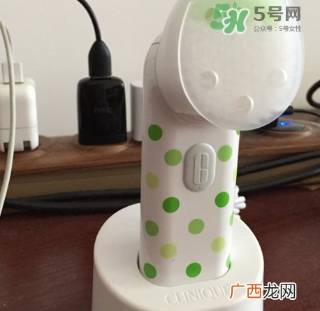 倩碧声波洁面仪怎么充电？倩碧洁面仪充电灯不亮