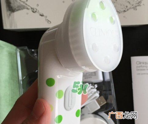 倩碧声波洁面仪怎么充电？倩碧洁面仪充电灯不亮