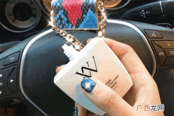 vn铂金包防晒和安耐晒哪个好热门防晒霜pk