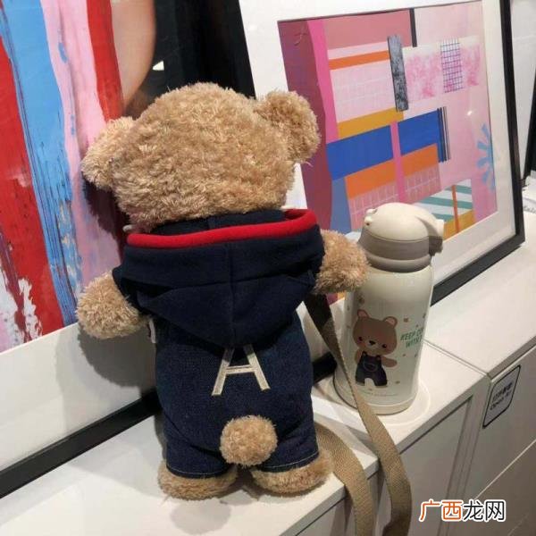 暗恋送什么礼物给女孩子，万圣节送什么给女孩子比较合适