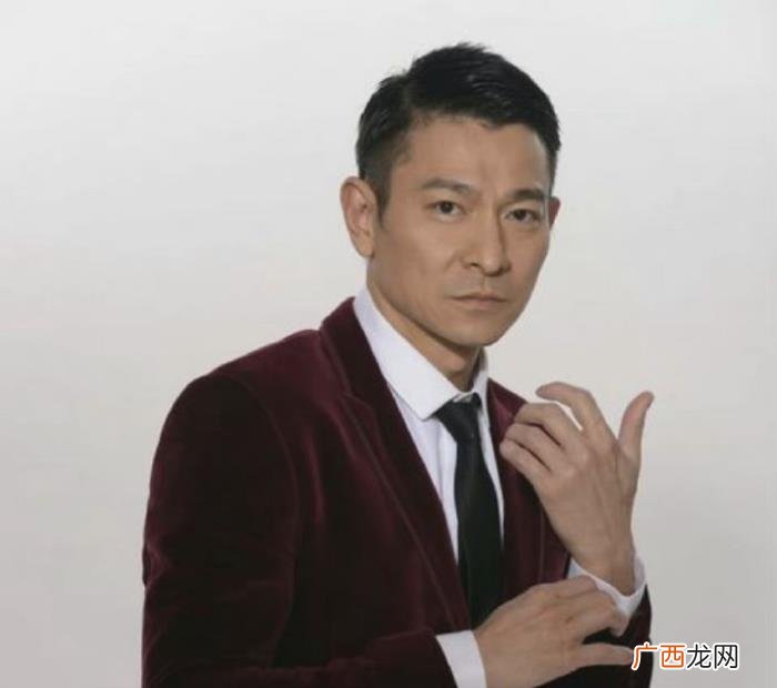 男神明星照，十大最帅的男明星、最漂亮的女明星各是谁