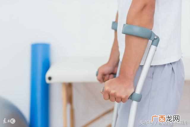 走路和站立哪个更消耗体力？走路比站着更消耗体能？听听专家怎么说