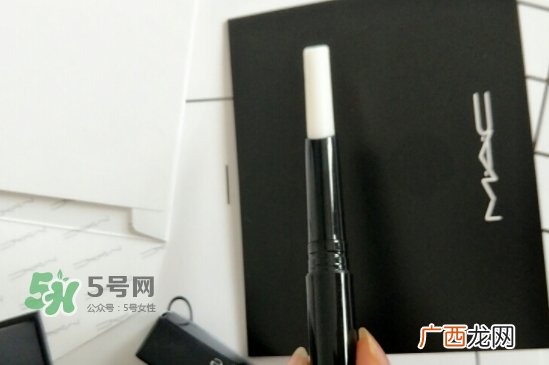 mac唇部打底膏怎么用？mac唇部打底使用方法