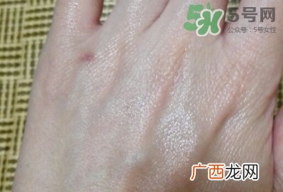 mac保湿喷雾怎么用？mac魅可保湿喷雾使用方法