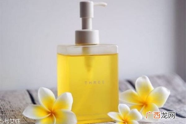 three卸妆油和fancl卸妆油哪个好用three卸妆油测评