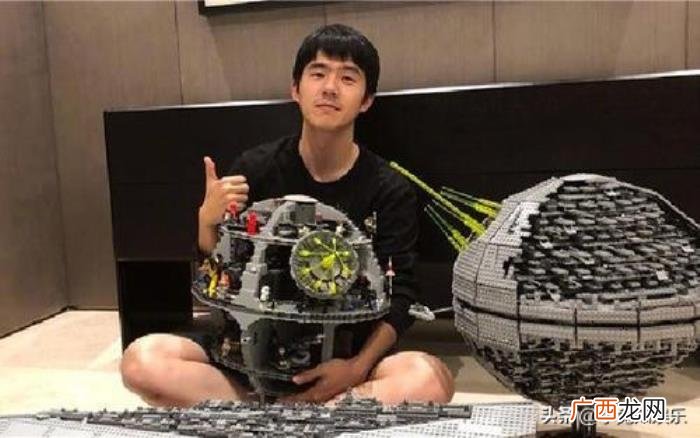 黄子韬爱好，白敬亭、王一博、刘昊然、黄子韬烧钱爱好