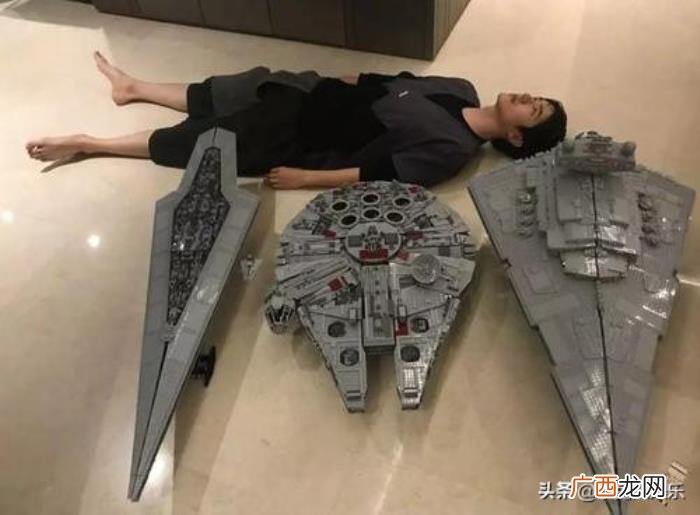 黄子韬爱好，白敬亭、王一博、刘昊然、黄子韬烧钱爱好