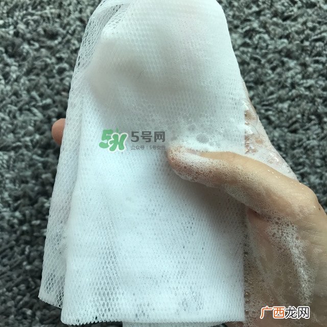 夏天用什么洗面奶好 夏天用什么洗面奶比较好