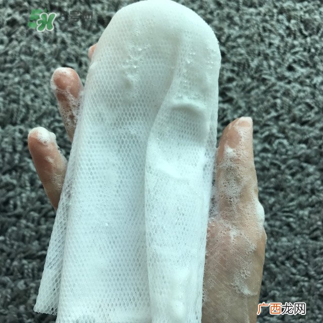 夏天用什么洗面奶好 夏天用什么洗面奶比较好