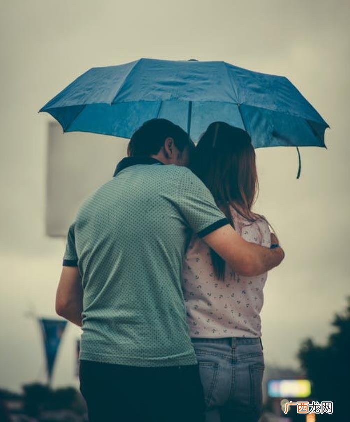 老公出轨想离婚怎么办 老公出轨还要离婚我该怎么办