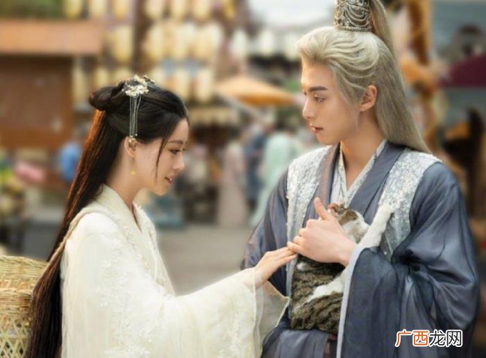 祝绪丹演技，怪祝绪丹硬演傻白甜还是王鹤棣AI式演技