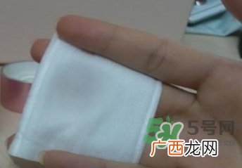 菲诗小铺樱桃泡沫洁面膏怎么样_菲诗小铺樱桃泡沫洁面好用吗