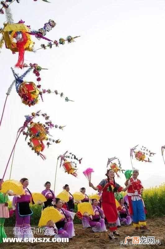 秀山花灯主要在什么期间表演？秀山民俗民风文化—秀山花灯