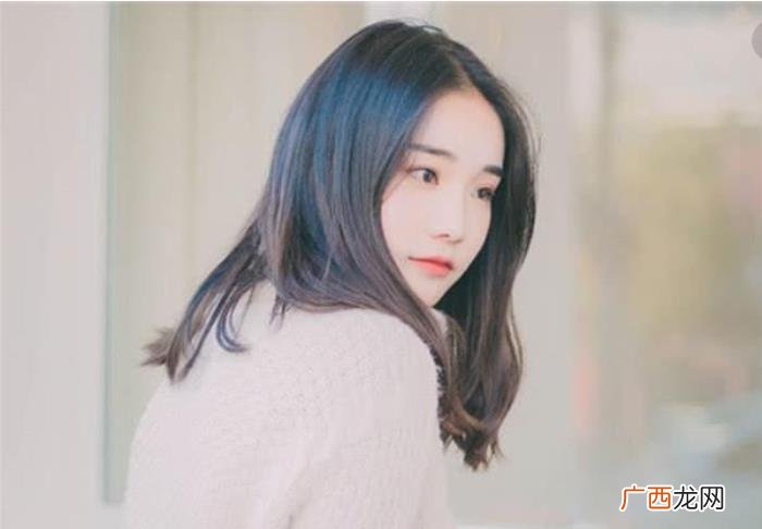 男生喜欢女生的暗示，其实就是在暗示他喜欢你