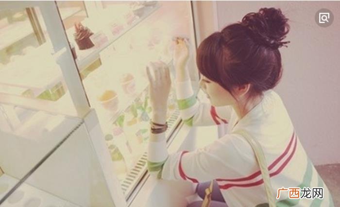 男生喜欢女生的暗示，其实就是在暗示他喜欢你