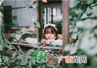 夏季皮肤缺水的表现 夏季皮肤缺水的解决办法