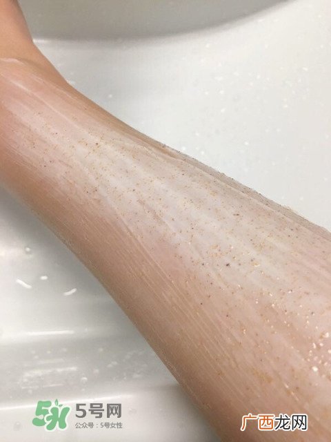 ahc身体磨砂膏多少钱？ahc玻尿酸香水磨砂膏专柜价格