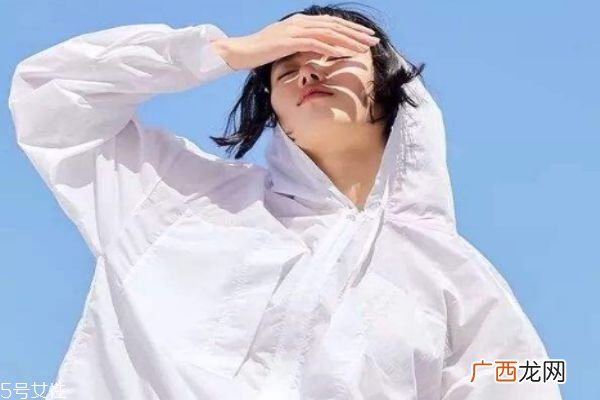 哪些人容易被晒黑晒黑后怎么白回来
