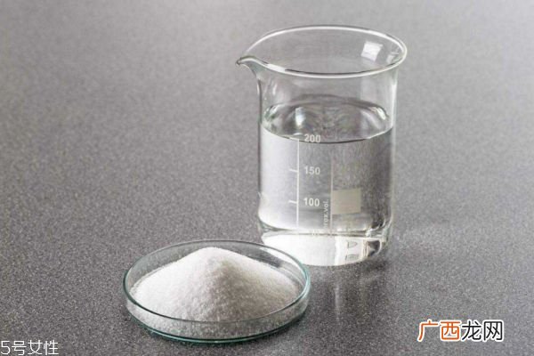 生理盐水对闭口有效吗出现闭口怎么办