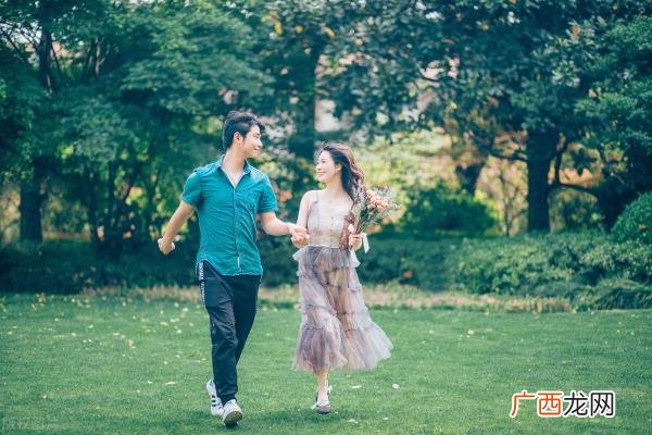 暗示女朋友分手的句子，就是你的女朋友准备和你分手了。