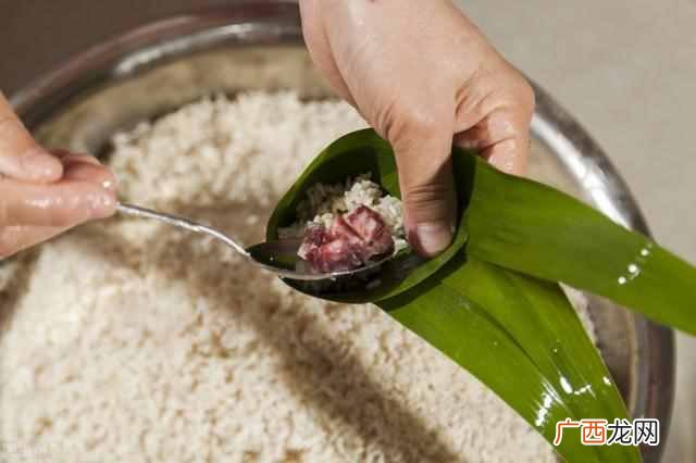 端午节包粽子，用长糯米还是圆糯米？
