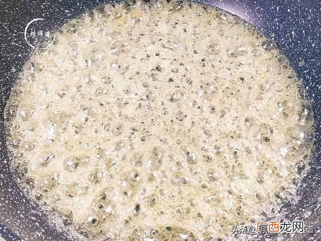 糖色应该怎么炒？？炒糖色时，切记别直接下锅炒！大厨教你正确做法