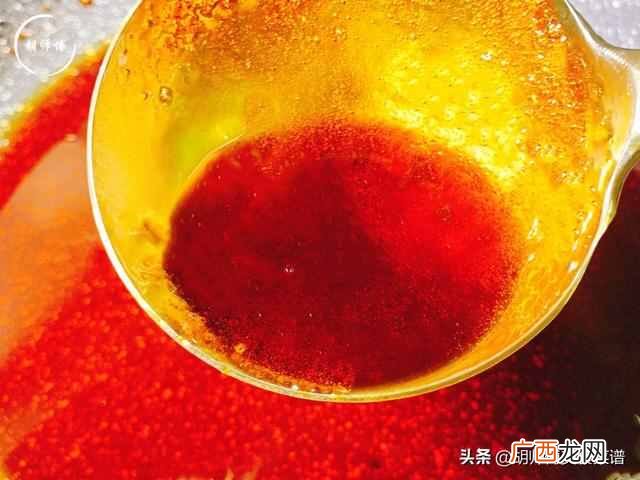 糖色应该怎么炒？？炒糖色时，切记别直接下锅炒！大厨教你正确做法