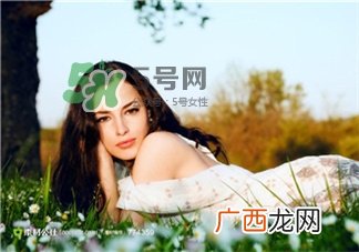 卸妆应该怎么卸?卸妆时的正确擦脸方向