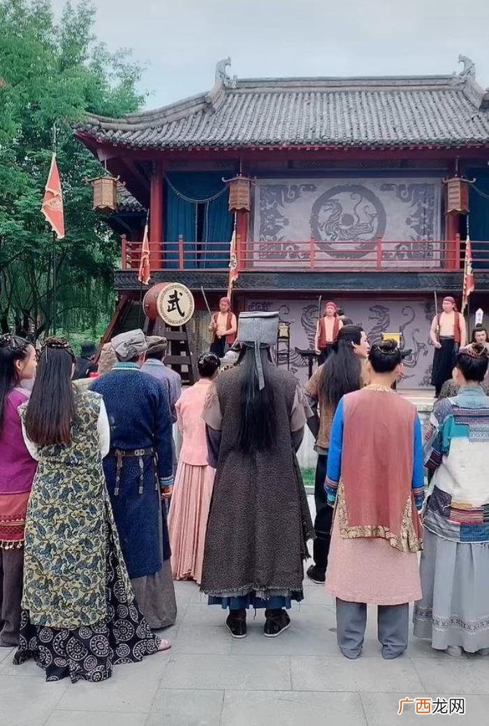 段誉陈浩民，51岁陈浩民穿古装重回帅气&amp;quot;段誉&amp;quot;
