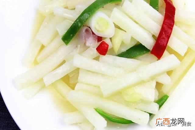 山药怎么做才好吃??厨师长分享饭店做法,清香鲜嫩不发黑
