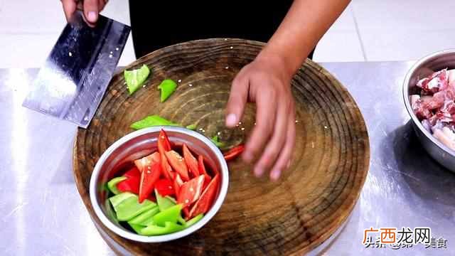 家常鹅肉怎么做才好吃?会这一招,鹅肉不腥也不柴