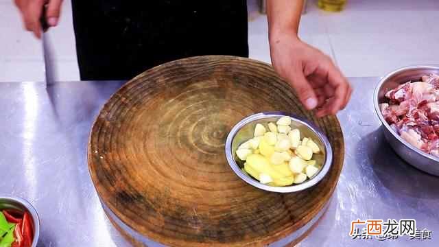 家常鹅肉怎么做才好吃?会这一招,鹅肉不腥也不柴