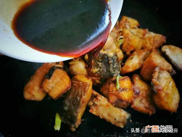 鱼块怎么做才好吃？？教你饭店的做法，外酥里嫩无腥味，好吃不油腻