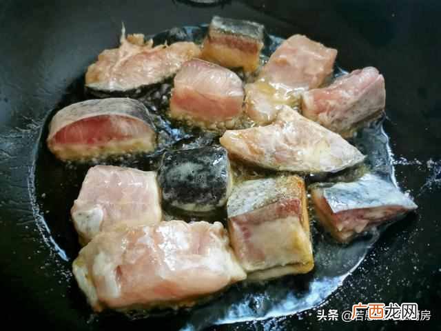 鱼块怎么做才好吃？？教你饭店的做法，外酥里嫩无腥味，好吃不油腻